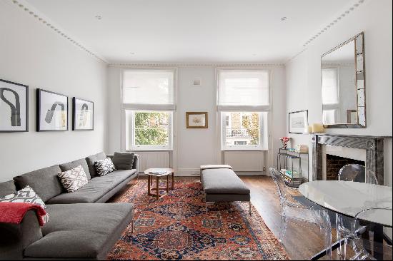 An elegant three bedroom apartment with a roof terrace in Chelsea, SW10.