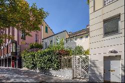 Distinctive townhouse in Corso Garibaldi