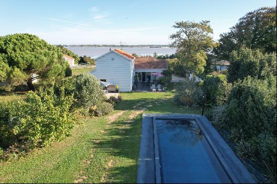 VILLA - PORT-DES-BARQUES - POOL AND SEA VIEW