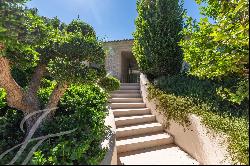 Beautiful Villa in sought after and very quiet residential area