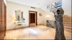 Majestic, traditional style villa for sale in Son Vida, Mallorca, Palma de Mallorca 07013