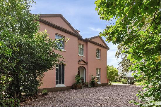 A prominent grade II listed late Georgian house, set in the very desirable village of Brew