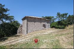 Umbria - FORMER CONVENT FOR SALE IN A PANORAMIC POSITION IN SPOLETO