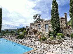Sheepfold in an exceptional location with panoramic views, 45 minutes from Montpellier. S