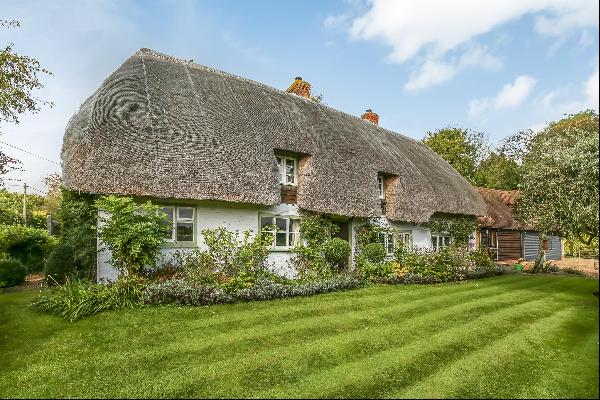 Period cottage in a charming Test Valley village.