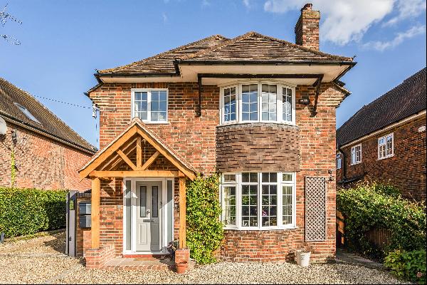 A 4 bedroom detached family home located in the picturesque Old Town of Beaconsfield, HP9.