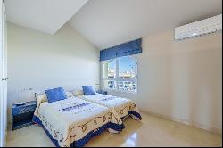 Beachside duplex penthouse with sea and marina views in Benalmad, Benalmadena 29630