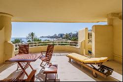 Beachside duplex penthouse with sea and marina views in Benalmad, Benalmadena 29630