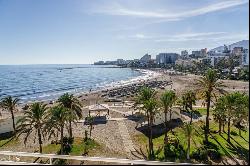 Beachside duplex penthouse with sea and marina views in Benalmad, Benalmadena 29630