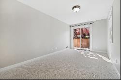 fabulous three bedroom in Lincoln Park