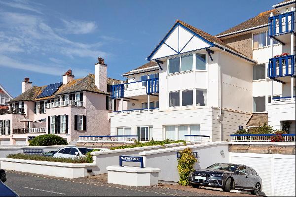 A spacious three bedroom apartment with stunning Budleigh Salterton sea views.