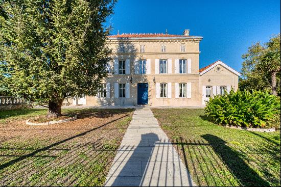 MAGNIFICENT MANSION WITH INDOOR POOL AND TWO GITES BETWEEN COGNAC AND SAINTES