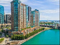 Waterfront Condo with 3500sf in Streeterville!