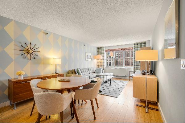 2 Bed / 2 Bath Condo in Hell's Kitchen
