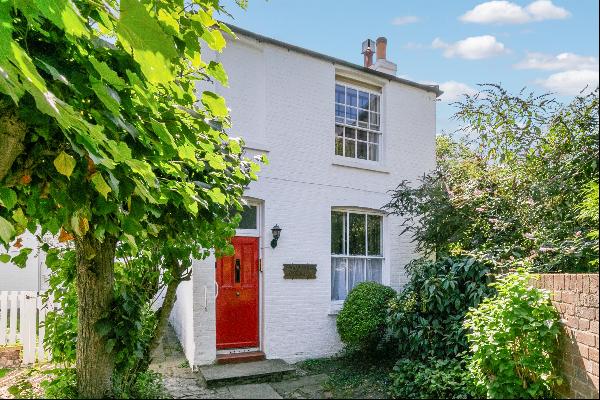 An utterly enchanting Grade II listed cottage offering an abundance of history and eleganc