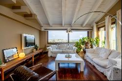 Elegant bright loft finely furnished