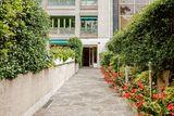 Bright and quiet flat with garage in Piazza della Repubblica.