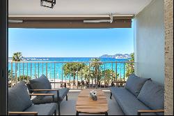 Cannes Croisette, 2-beds apartment with stunning sea view - Perfect condition.