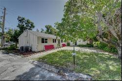 300 SE Detroit Avenue, Stuart FL 34994