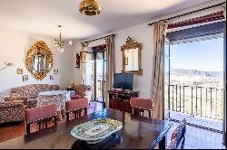 Four-story house in the historic centre of Ronda with impressive views