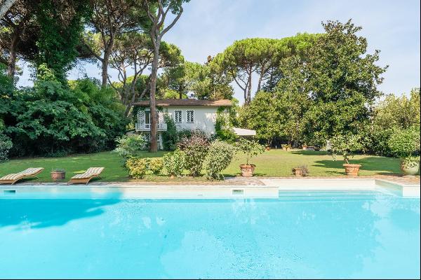 Villa with swimming pool in Marina di Pietrasanta