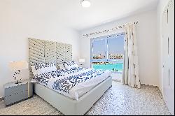 Lagoon-front Penthouse in Swan Lake, El Gouna