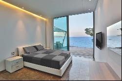 Beachfront Luxury in Skiathos 1