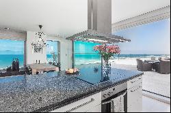 Exquisite Luxury Apartment By The Beach