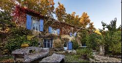 Authentic stone farmhouse in the heart of Provence
