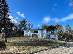 28 Rolling Road, Old Westbury NY 11568