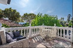 Exclusive Villa with swimming pool close to the sea in Menton