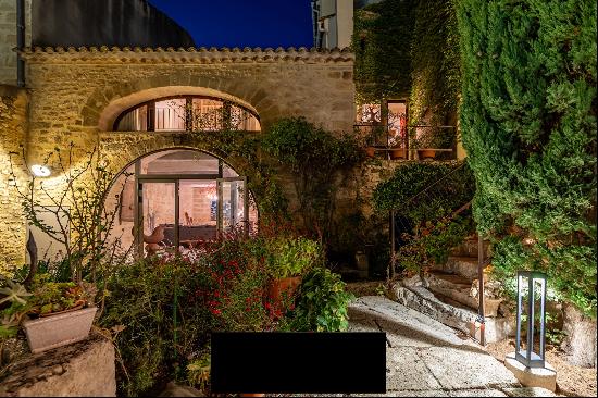 VILLA/HOUSE UZES