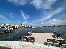 3420 Gulf Shore BLVD N #51, Naples FL 34103