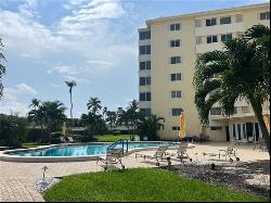 3420 Gulf Shore BLVD N #51, Naples FL 34103