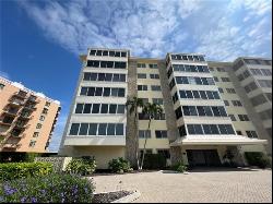 3420 Gulf Shore BLVD N #51, Naples FL 34103