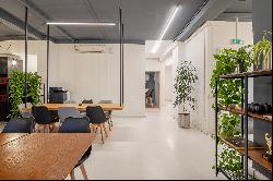 Large office in Via Tortona