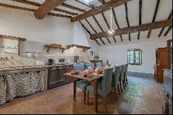 Charming Tuscan property in Val d'Orcia