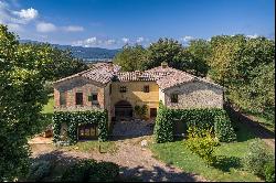 Charming Tuscan property in Val d'Orcia