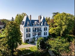 LOVELY NAPOLeON III MANOR HOUSE IN THE BEARN WITH 10 ACRES OF PARKLAND.