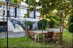 LOVELY NAPOLeON III MANOR HOUSE IN THE BEARN WITH 10 ACRES OF PARKLAND.