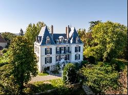 LOVELY NAPOLÉON III MANOR HOUSE IN THE BEARN WITH 10 ACRES OF PARKLAND.