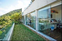 House with a view of the lagoon