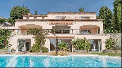 Mougins Near village rare villa sea view