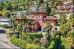 Villa Ponente: classic Mediterranean style property with view of Lake Maggiore in Minusio