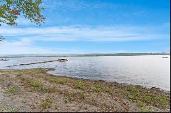 Gorgeous Dunrobin Waterfront!