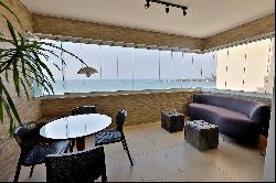 Decorated apartment with prime location and sea view