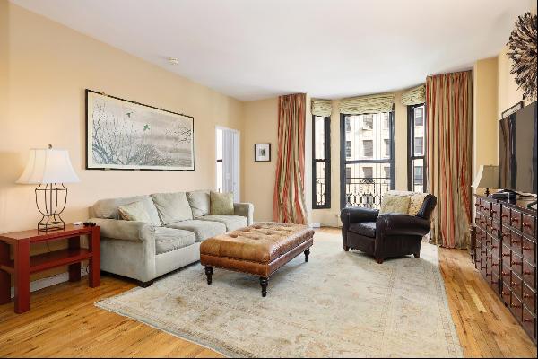 Located on one of the Upper West Side's greatest cross streets, 112 West 72nd Street 7BC i