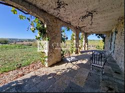 Country estate with guest house, pool and 7 acres, super views, proximity to Duras