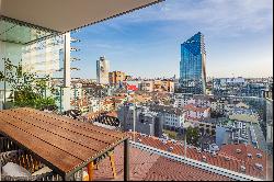 Apartment in the \"Giardini D'Inverno\" building with view of the Milan skyline