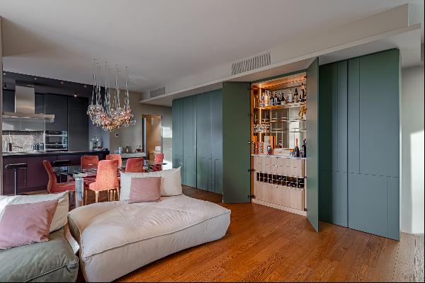 Apartment in the Giardini D'Inverno building with view of the Milan skyline